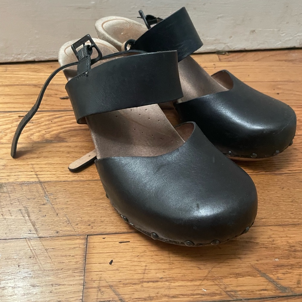 Dansko Thea size 39, light wear
